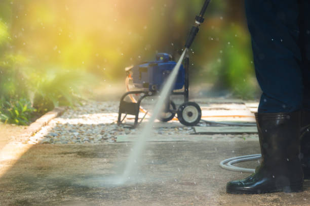 Professional Pressure Washing Services in Town And Country, MO